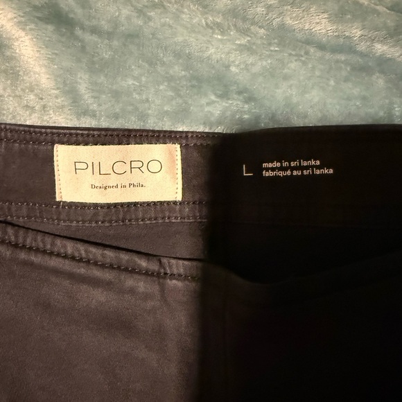 Pilcro Charcoal Cropped Capris - Picture 4 of 7